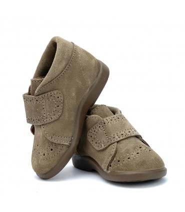 BOTITA PIEL CHUCHES 115S PICADO SERRAJE TAUPE