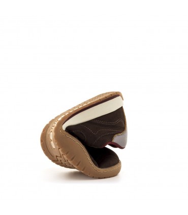 ZAPATILLA RESPETUOSA MUSTANG FREE 85515 BROWN