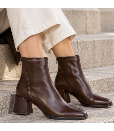 BOTIN POLIPIEL TACON BAJO M6860 CAFE