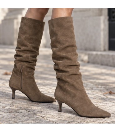 BOTA TACON FINO EFECTO ARRUGADO M6881 CAMEL